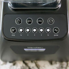 Blendtec Classic 575 Blender , 3 hp, 1560W - 3