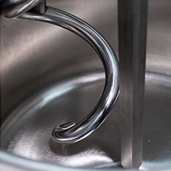 Bosfor USH-10PM Spiral Hamur Yoğurma Makinesi, Tek Devirli, Paslanmaz Çelik Gövdeli, 10 kg Hamur Kapasiteli, Monofaze - 3