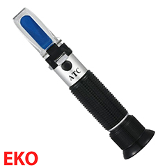 Eko 0-32 Brix Economic Handheld Refractometer - 1