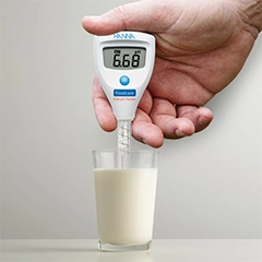 Hanna HI981034 Milk pH Testing Device - 2