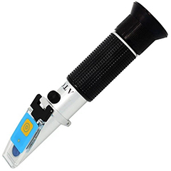 LED32 LED Illuminated Refractometer 0-32 Brix - 1