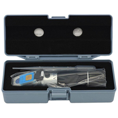 LED32 LED Illuminated Refractometer 0-32 Brix - 2