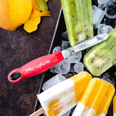 Microplane Toothed Peeler, Red - 3