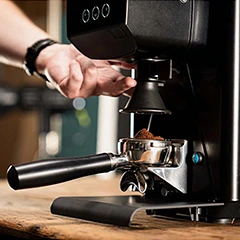 Sanremo X-One Kahve Değirmeni, Soğutmalı, 98 mm, Çift Hazneli, Siyah - 3