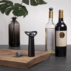 Vacu Vin Wine Vacuum Set, Concerto 1 Pump, 1 Stopper, Black - 4